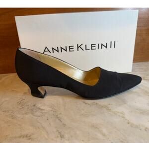 Vintage Ann Klein II Doral Grosgrain Low Heeled Pumps Black 8N